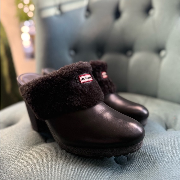 Hunter Shoes - Hunter Black Fur Mules